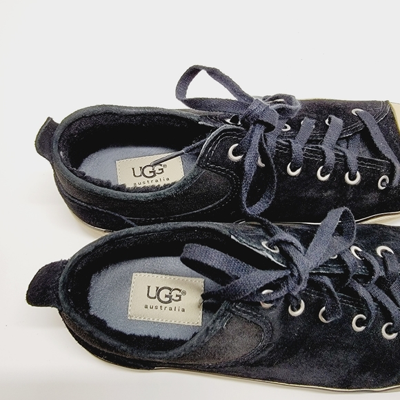 UGG Australia Logo Black Suede Leather 1888  Sheepskin Lined Sneakers Shoes Sz 9 - Picture 10 of 12